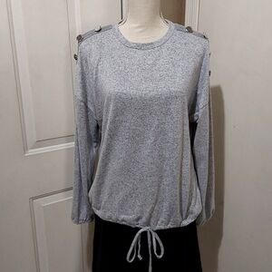 🌺 NWOT Retrology Gray Embellished Sweater